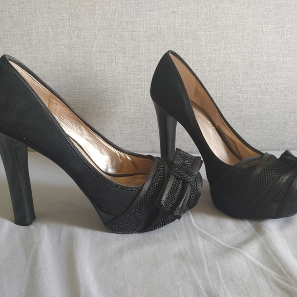 BCBG Phyniax Heels - Picture 2 of 4